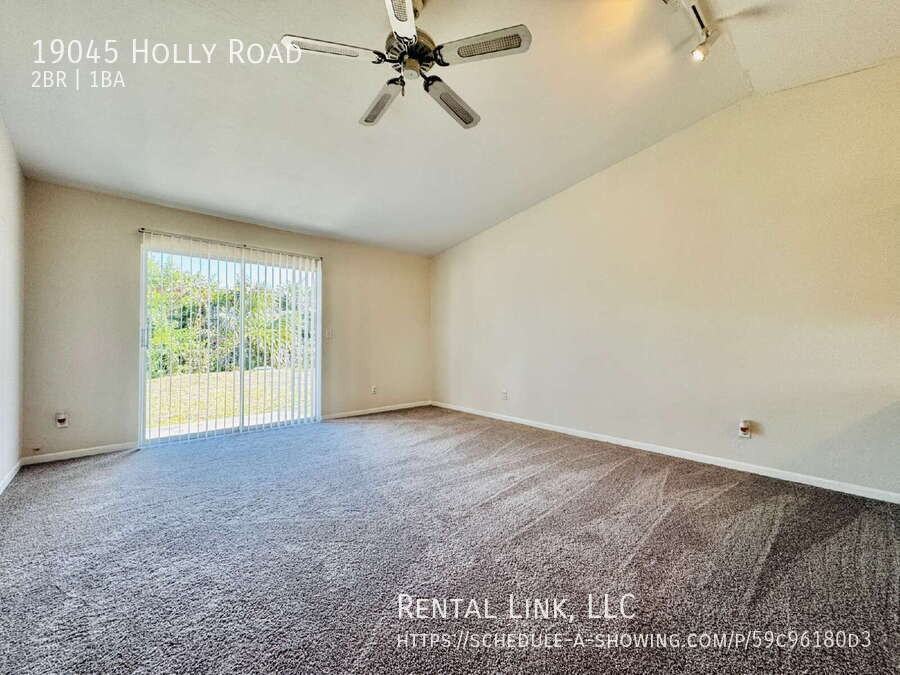 19045 Holly Rd - Photo 2 of 29