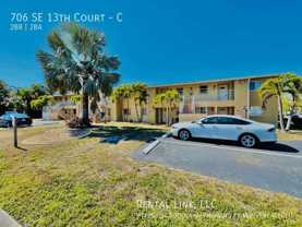 706 Se 13th Ct #C - Photo 1 of 1