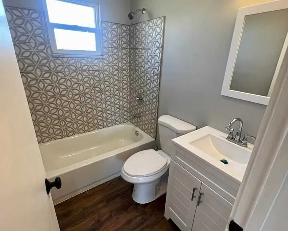 836 #10 - Photo 2 of 19