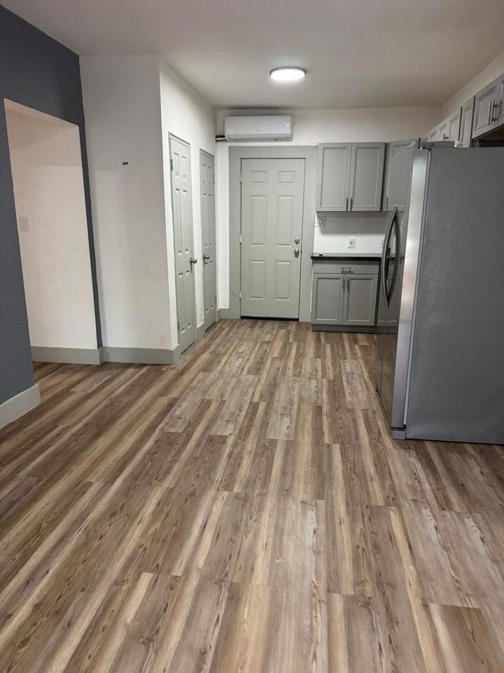 Perdido Manor - Photo 3 of 21