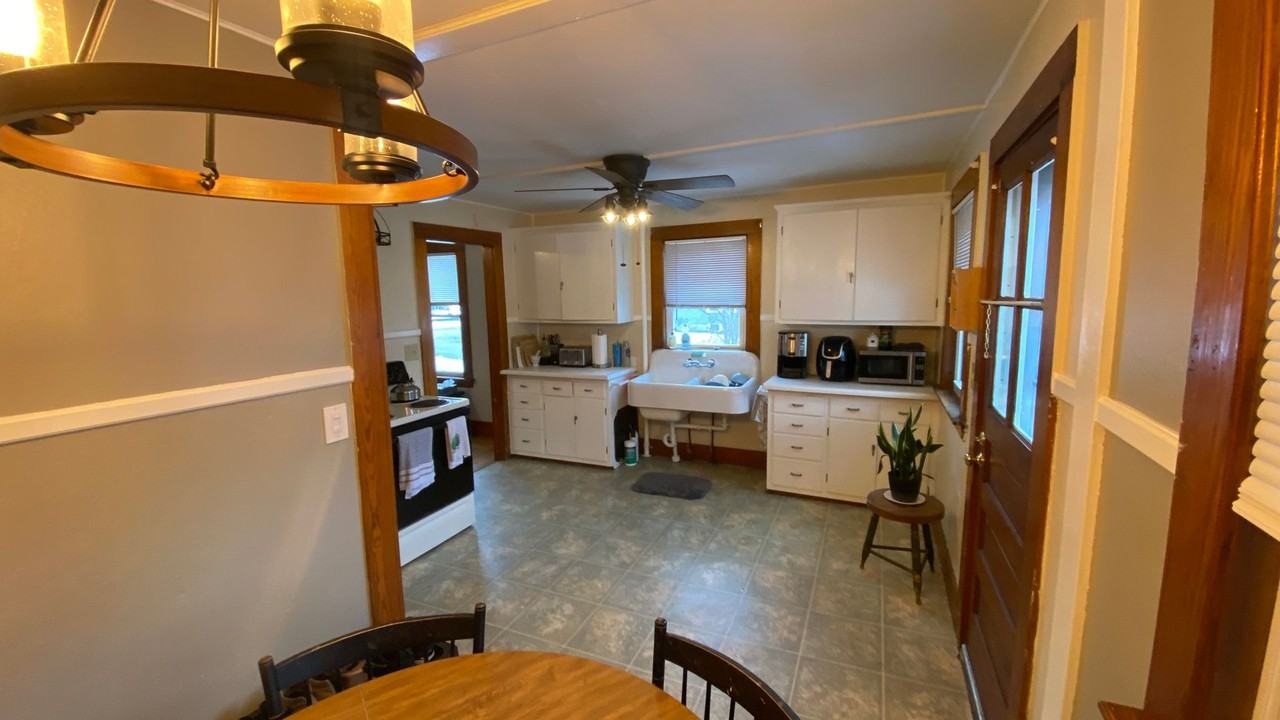 32 Florence St - Photo 2 of 21