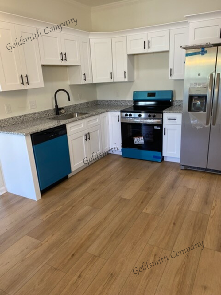 211A Hillandale Rd - Photo 2 of 6