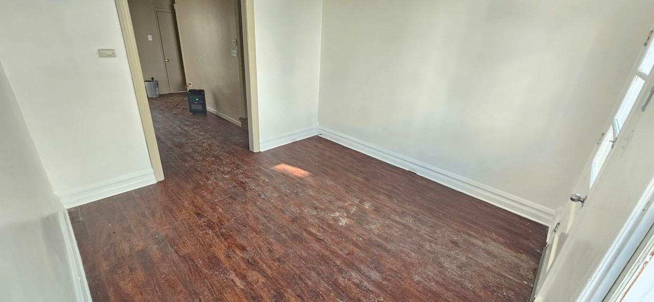 934 W Pine St - Photo 3 of 16