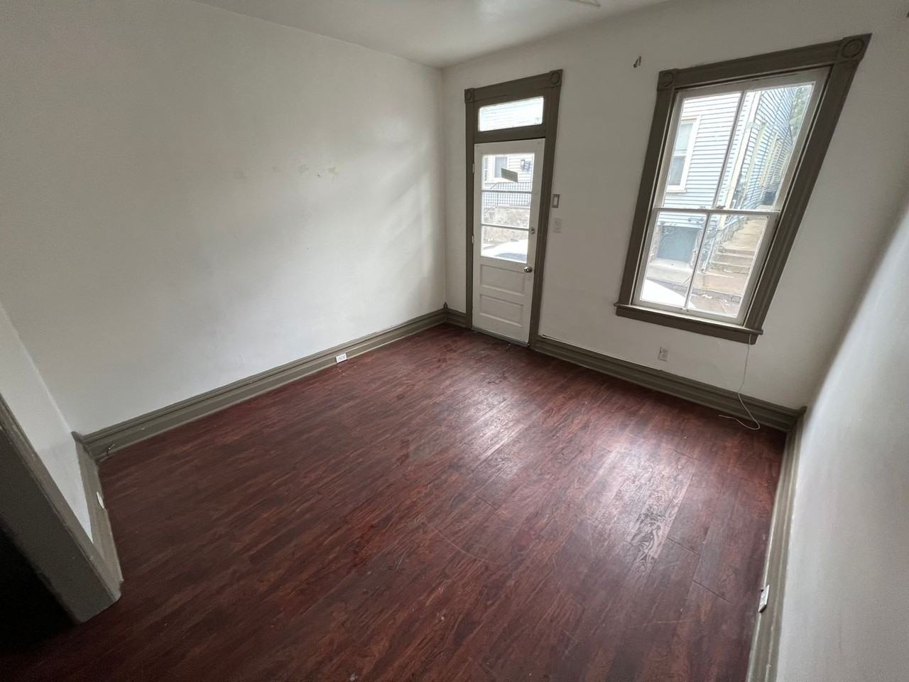 934 W Pine St - Photo 4 of 16