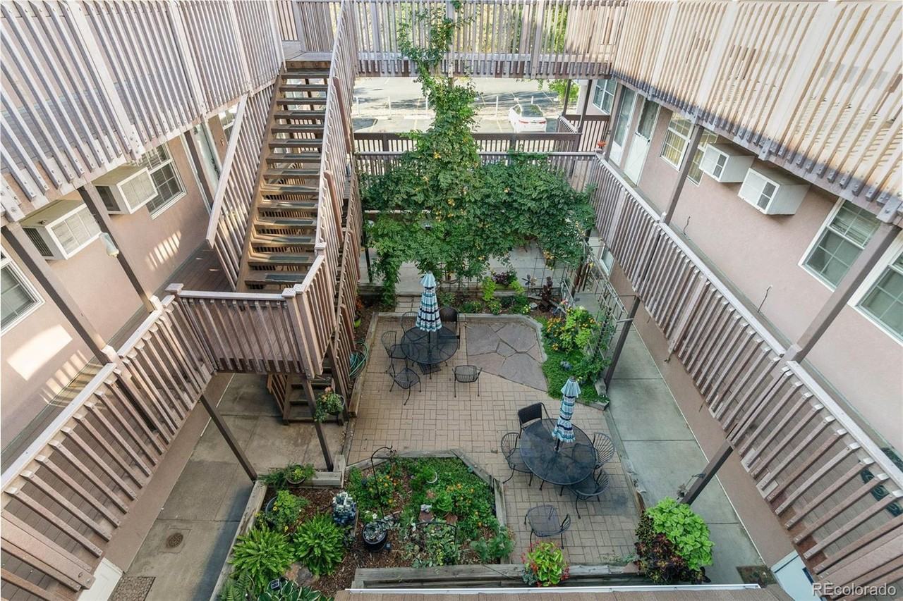 5873 S Prince St - Photo 4 of 10