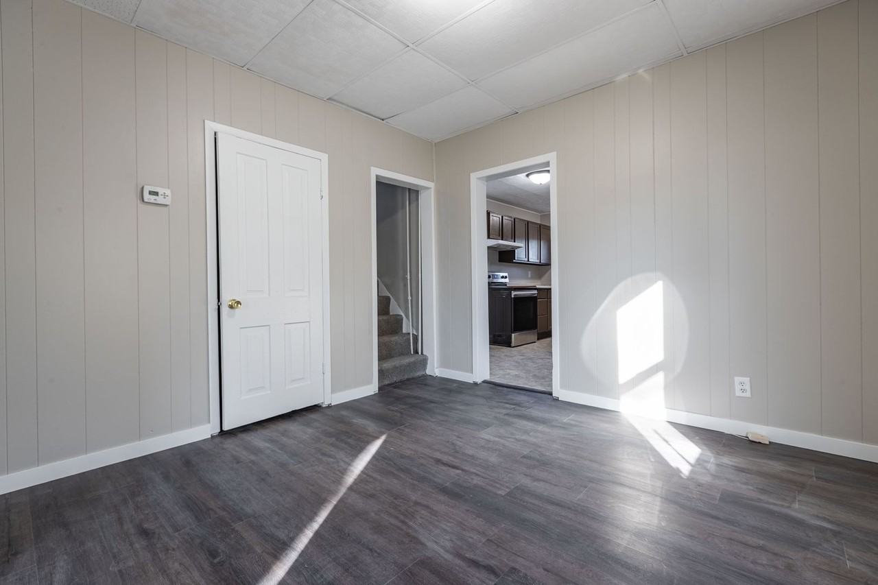 1214 Kane St - Photo 2 of 10