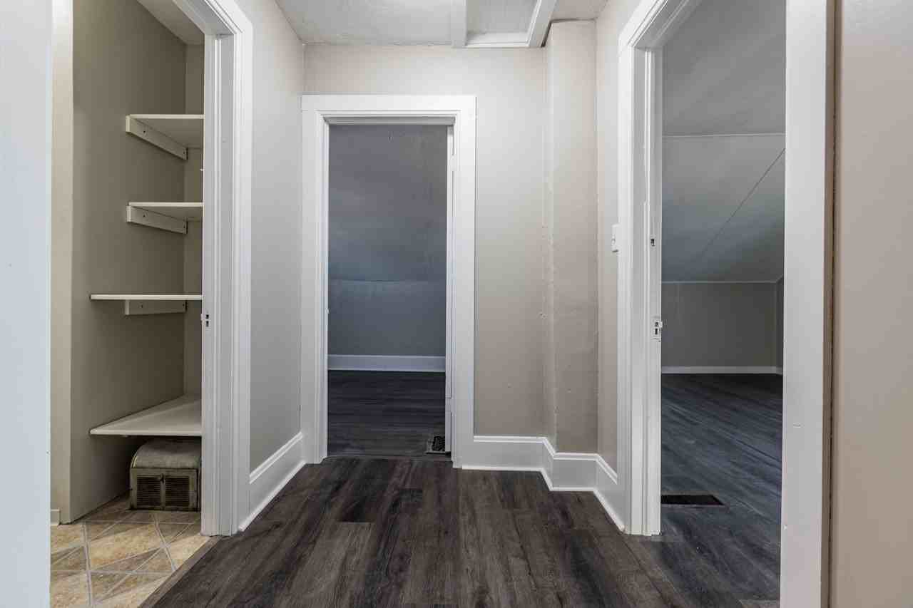 1214 Kane St - Photo 3 of 10