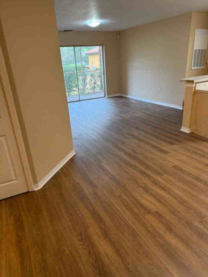 5463 Vineland Rd #5101 - Photo 4 of 26