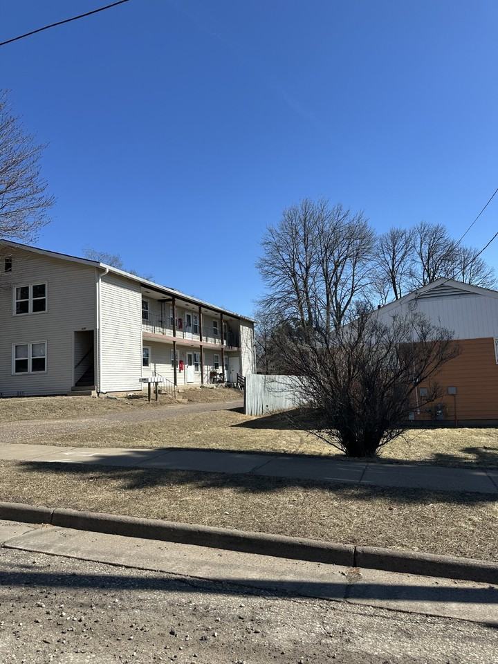 609 Mount Nemo Ave Apt 3 - Photo 6 of 6