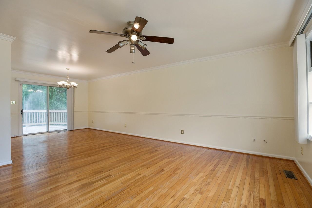 2411 Old Gate Ct - Photo 4 of 27