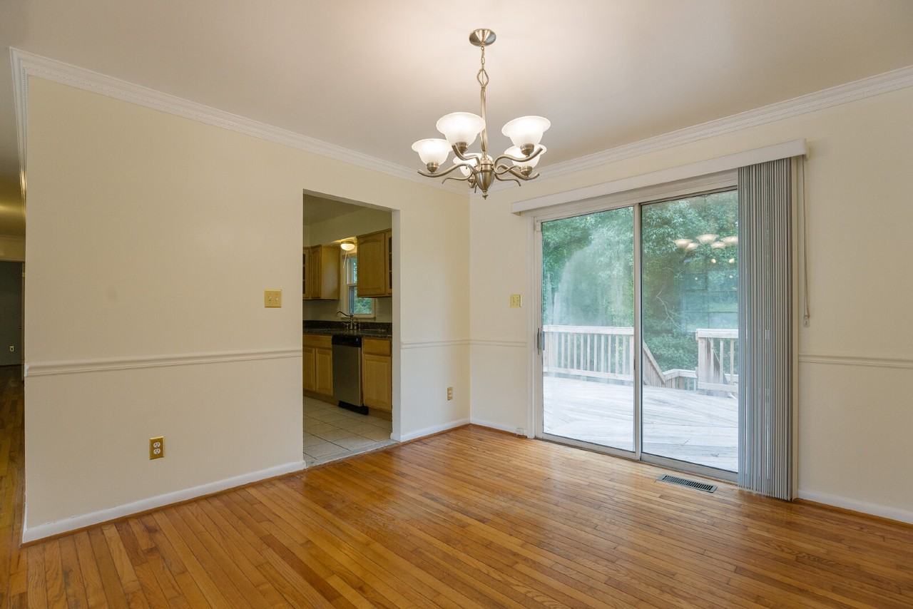 2411 Old Gate Ct - Photo 6 of 27