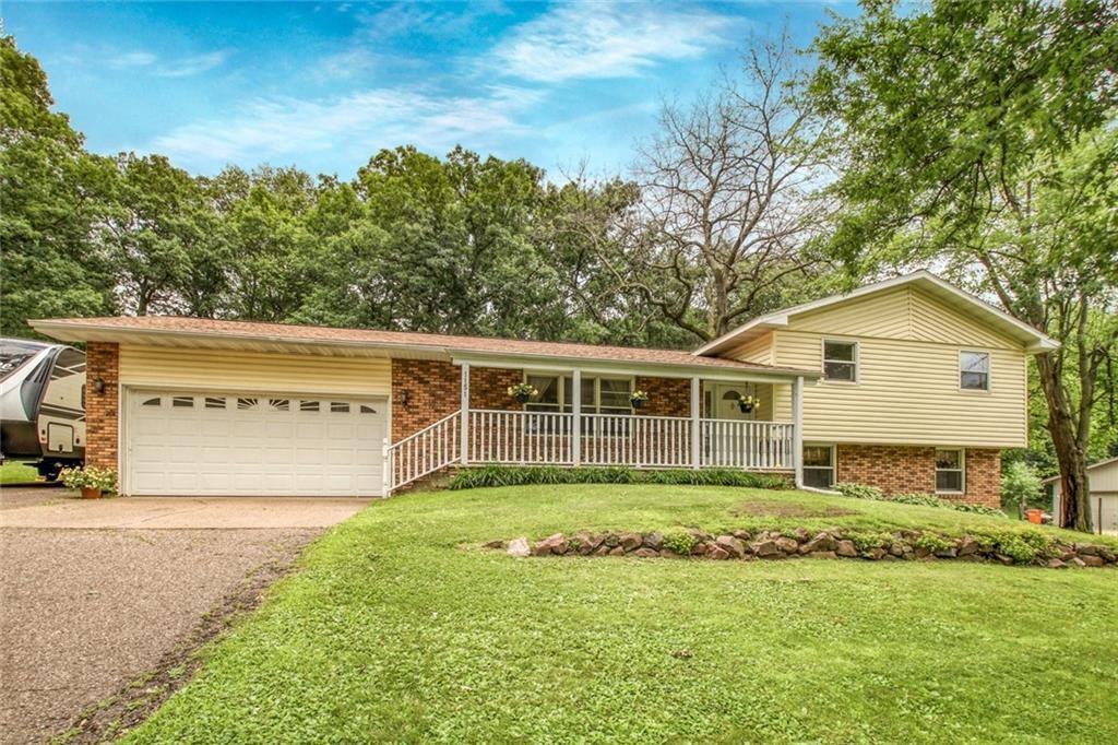 1151 Primrose Ln - Photo 2 of 29