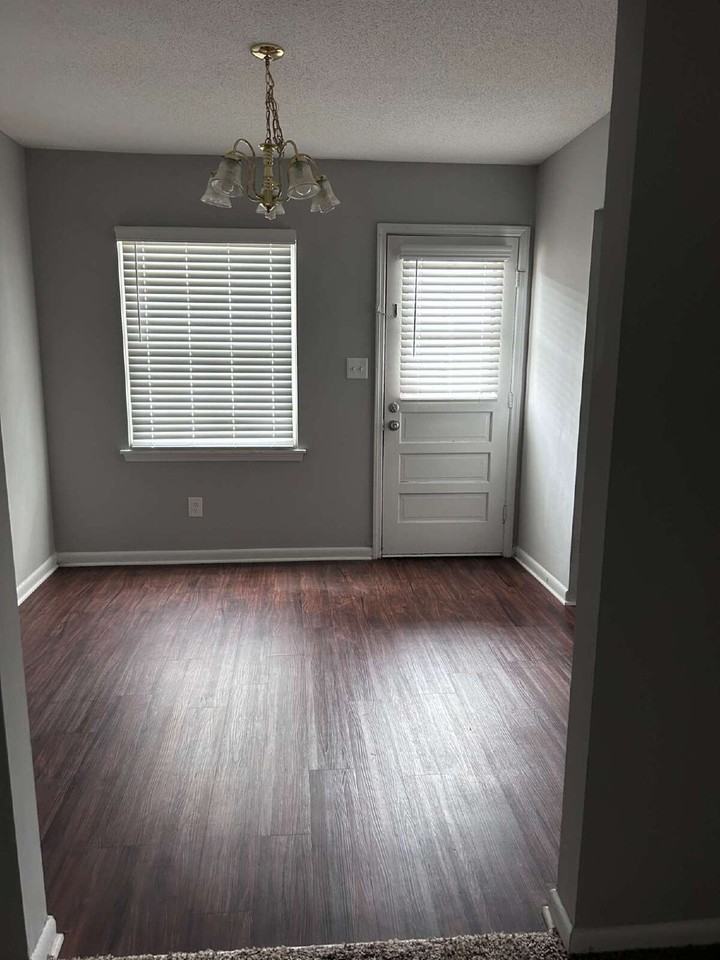 4770 Champion Ct - Photo 2 of 11