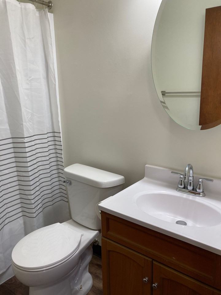Immaculate Updated 2 Bedroom with 1 Bath - Photo 2 of 28