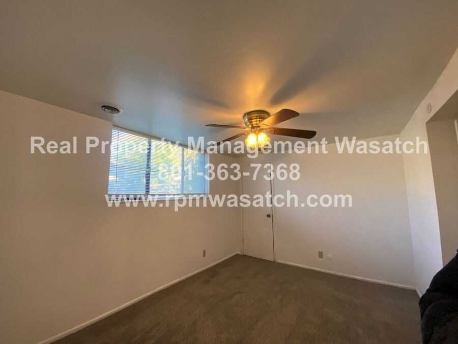 448 E Penney Ave #C - Photo 7 of 10