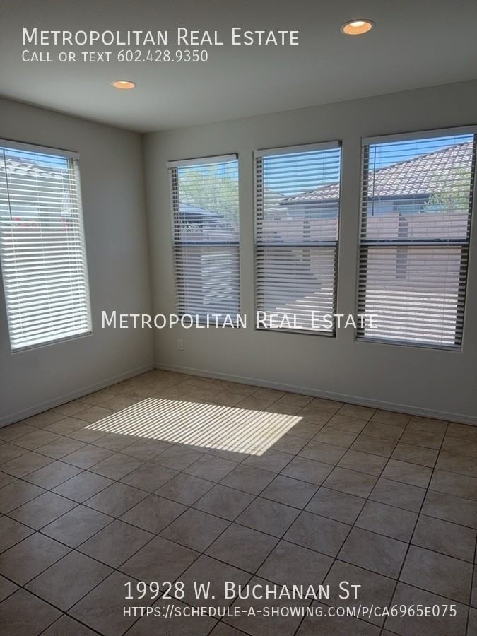 19928 W Buchanan St - Photo 5 of 19