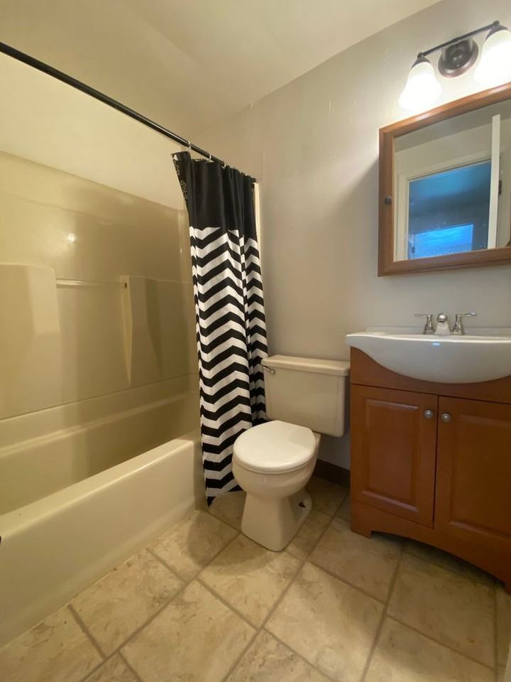 368 Chapel Pl - Photo 6 of 10