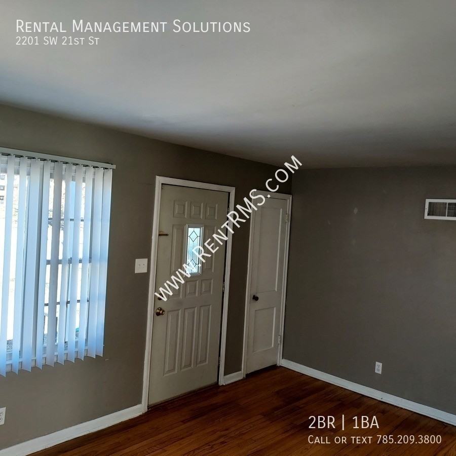 2201 Sw 21st St - Photo 2 of 22