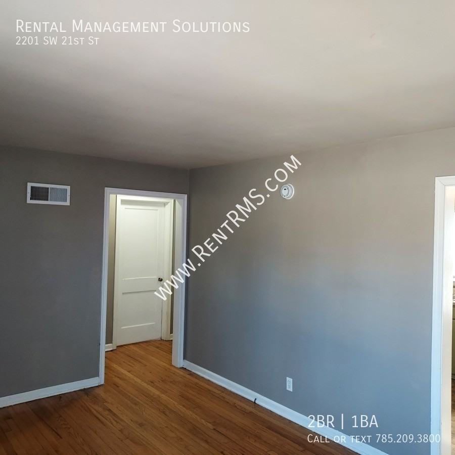 2201 Sw 21st St - Photo 5 of 22