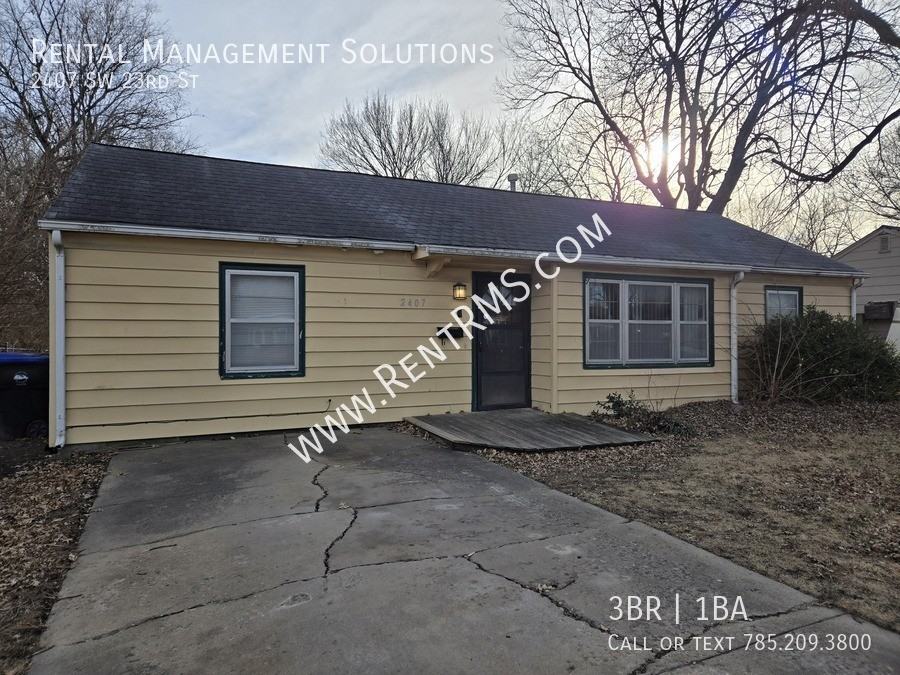 2407 Sw 23rd St - Photo 2 of 19