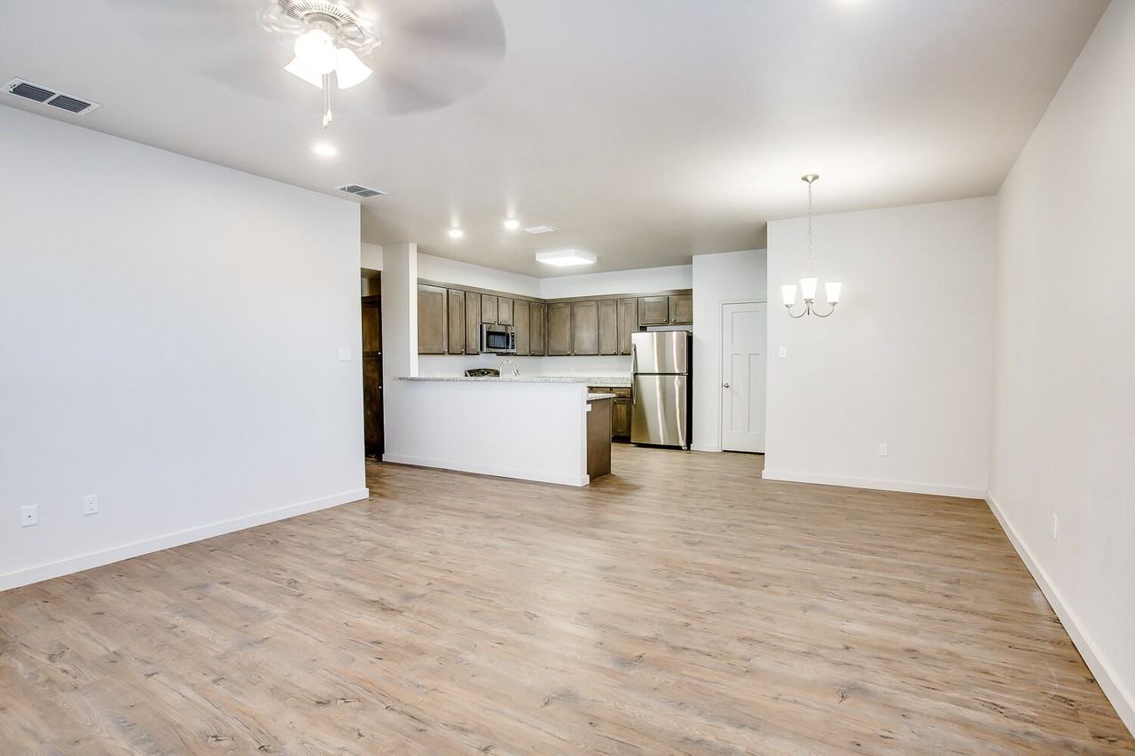 5519 121st St - Photo 2 of 17