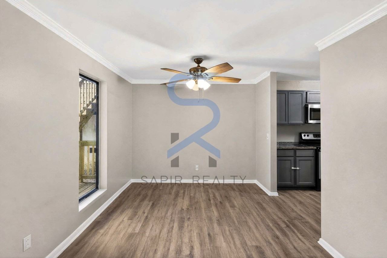 5537 Mountain Springs Cir - Photo 5 of 22