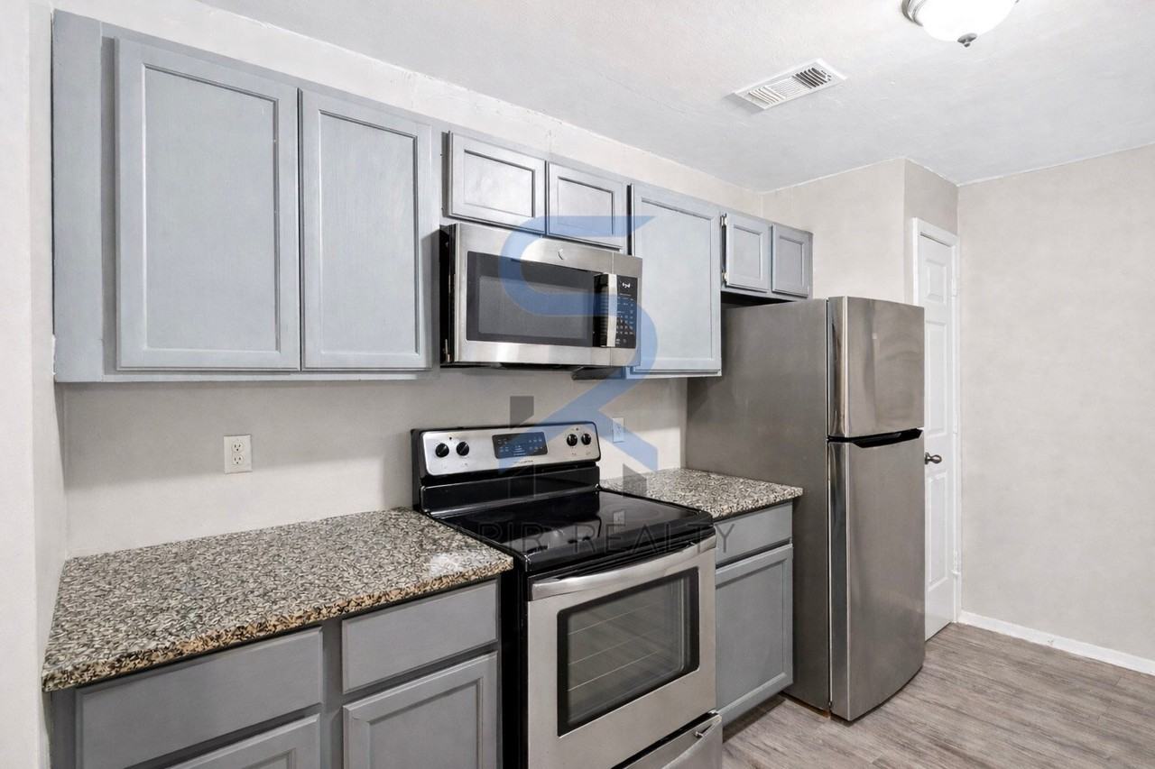 5537 Mountain Springs Cir - Photo 6 of 22