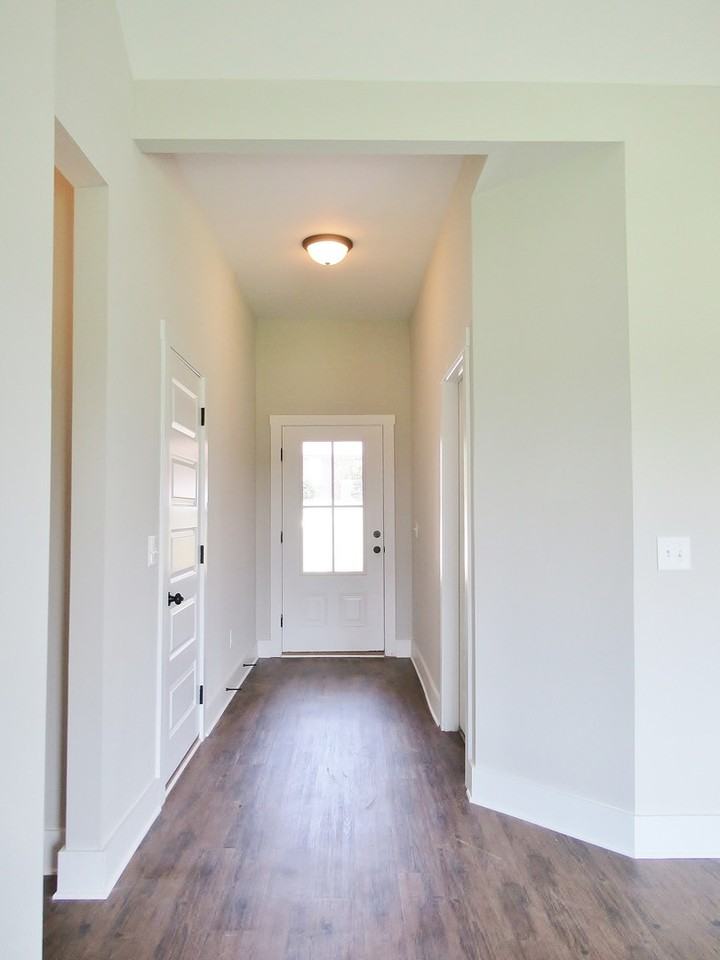 932 11th Ct - Photo 4 of 23