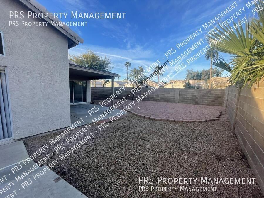 1122 E Butler Dr - Photo 2 of 14