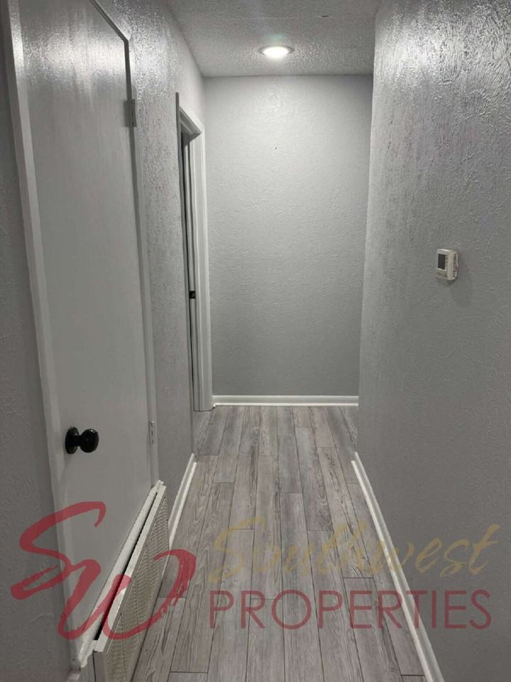 207 Sharp Dr - Photo 3 of 15