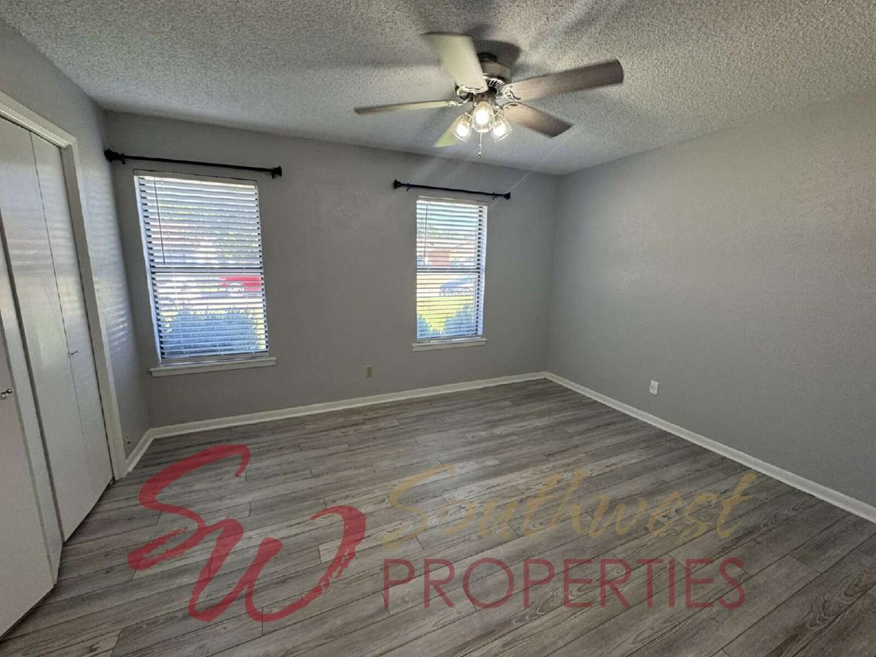 207 Sharp Dr - Photo 6 of 15