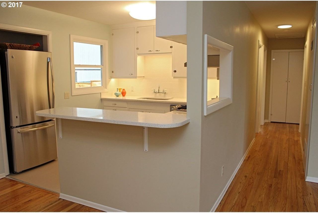 9330 N Fairhaven Ave - Photo 5 of 17