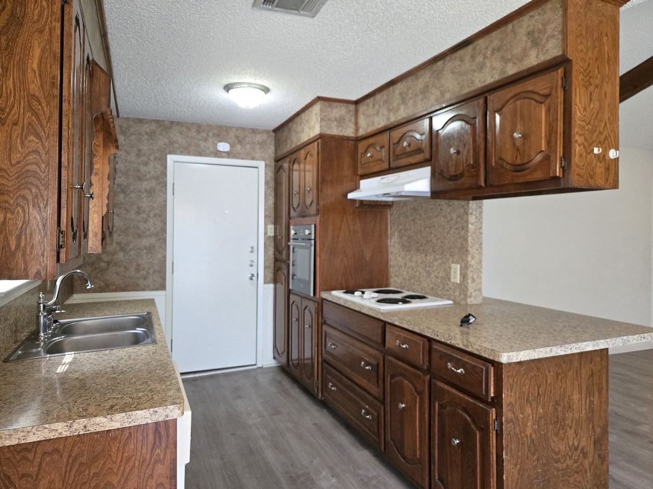 136 Bowie Ln - Photo 5 of 16