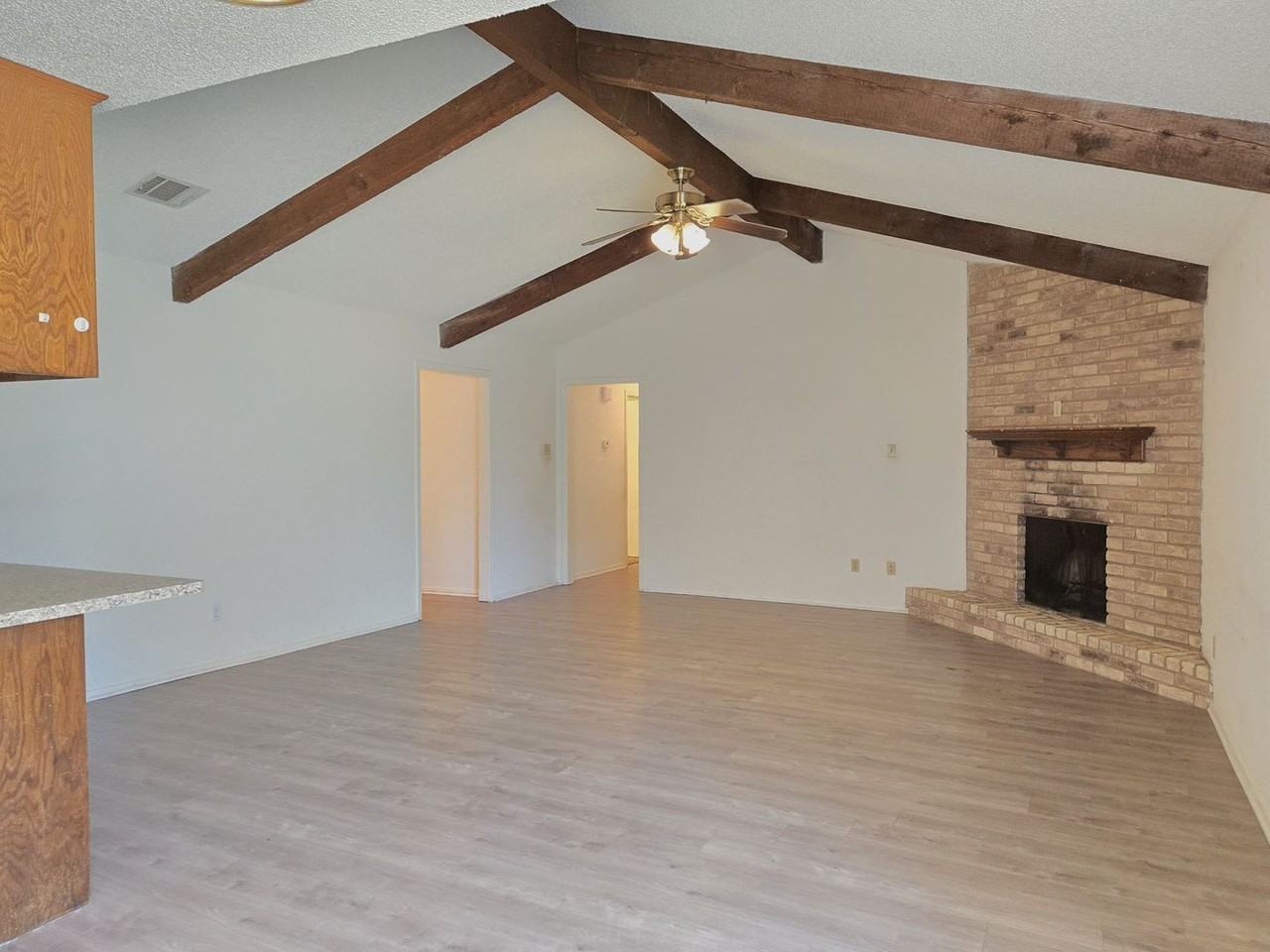 136 Bowie Ln - Photo 6 of 16