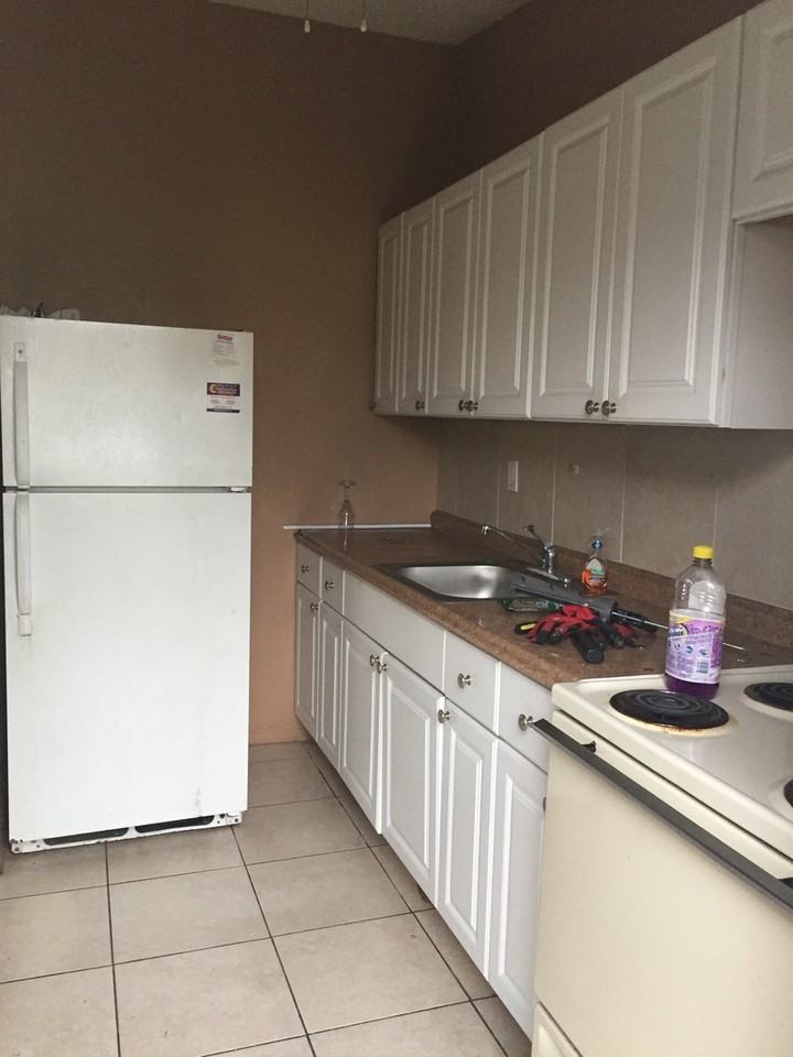 3025 Nw 8th Rd - Photo 4 of 13