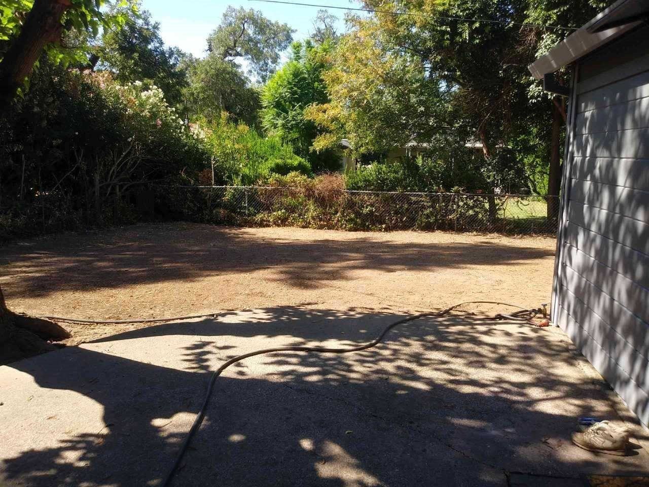 1831 Spruce Ave - Photo 4 of 7