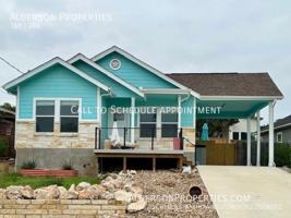 featured image of 1285 Live Oak Dr