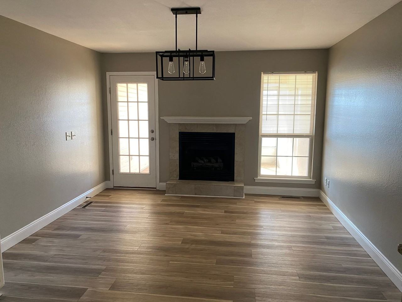 1278 S Pinhook Dr - Photo 4 of 11