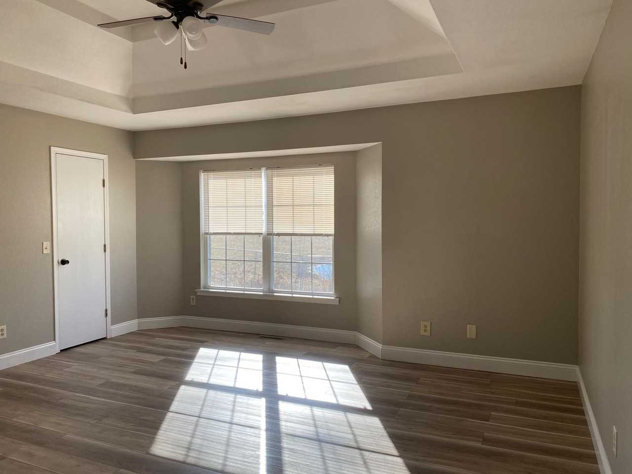 1278 S Pinhook Dr - Photo 6 of 11