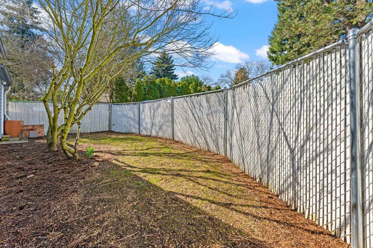 11003 Ne 3rd Ave - Photo 5 of 24