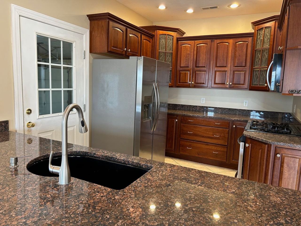 342 Bayberry Dr - Photo 3 of 19