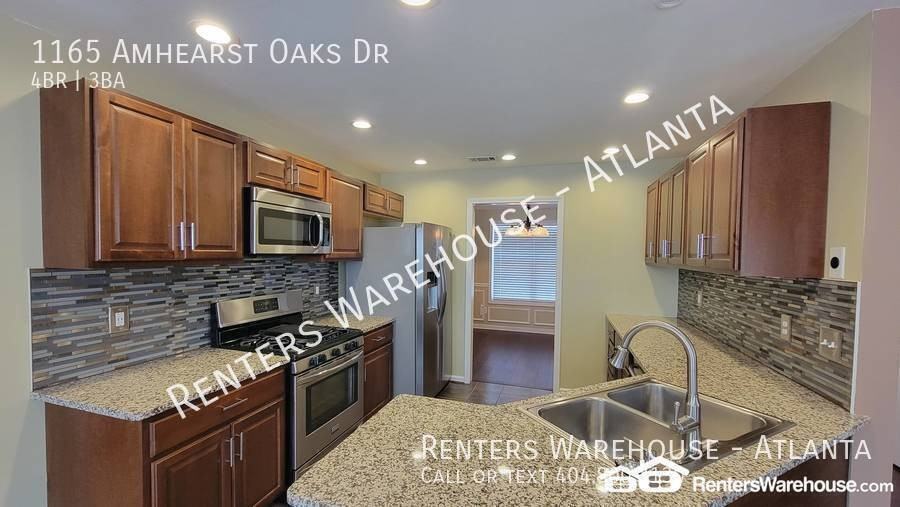 1165 Amhearst Oaks Dr - Photo 5 of 26