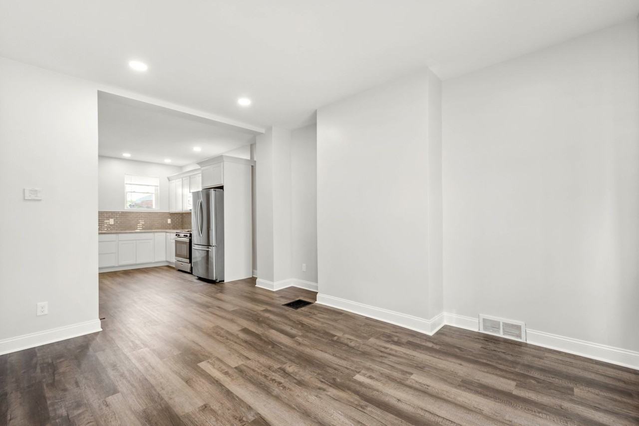 1722 Crosby Ave - Photo 3 of 22