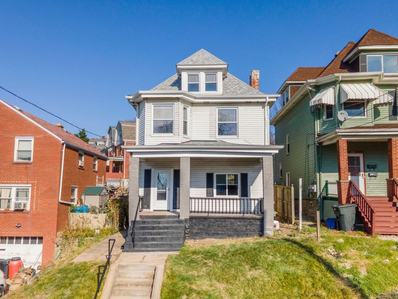 1722 Crosby Ave - Photo 4 of 22