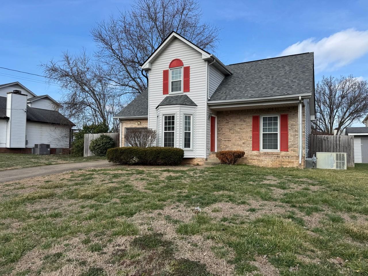 819 Chancery Ln - Photo 3 of 28