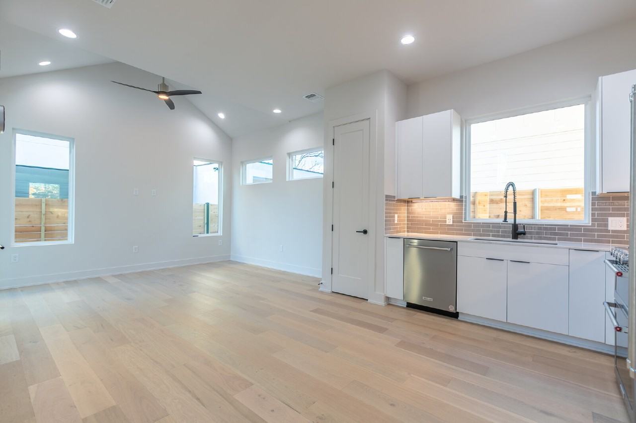 2008 Canterbury St - Photo 5 of 23