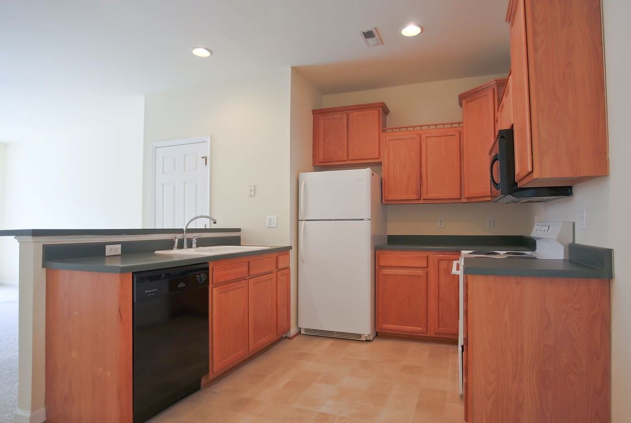 1811 Webland Ter - Photo 6 of 18