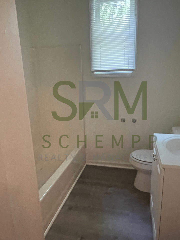 2912 Greenwood Ave - Photo 6 of 22