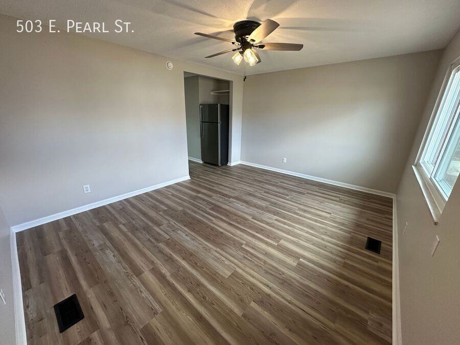 503 E Pearl St - Photo 5 of 14