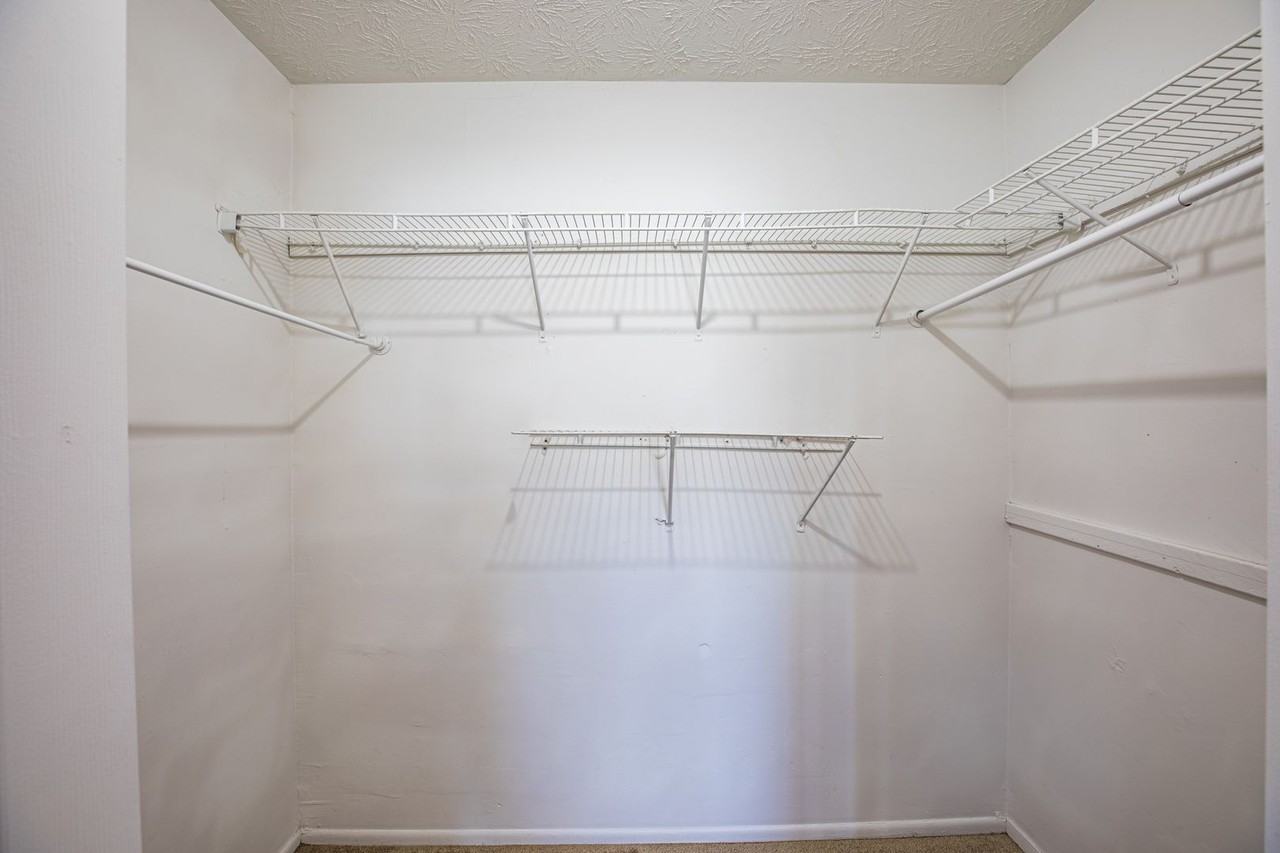 1060 Stokes St - Photo 5 of 30